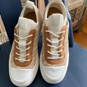 Karl Lagerfeld Paris two tone cream sneaker 7.5 M